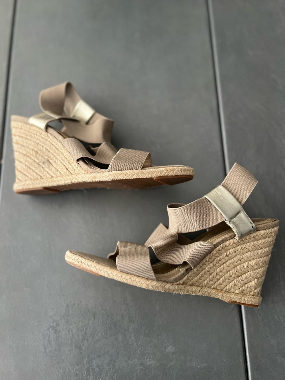 Tahari Nude Beige Espadrille Wedge Sandals Size 8M Resort Coastal‎ Chic